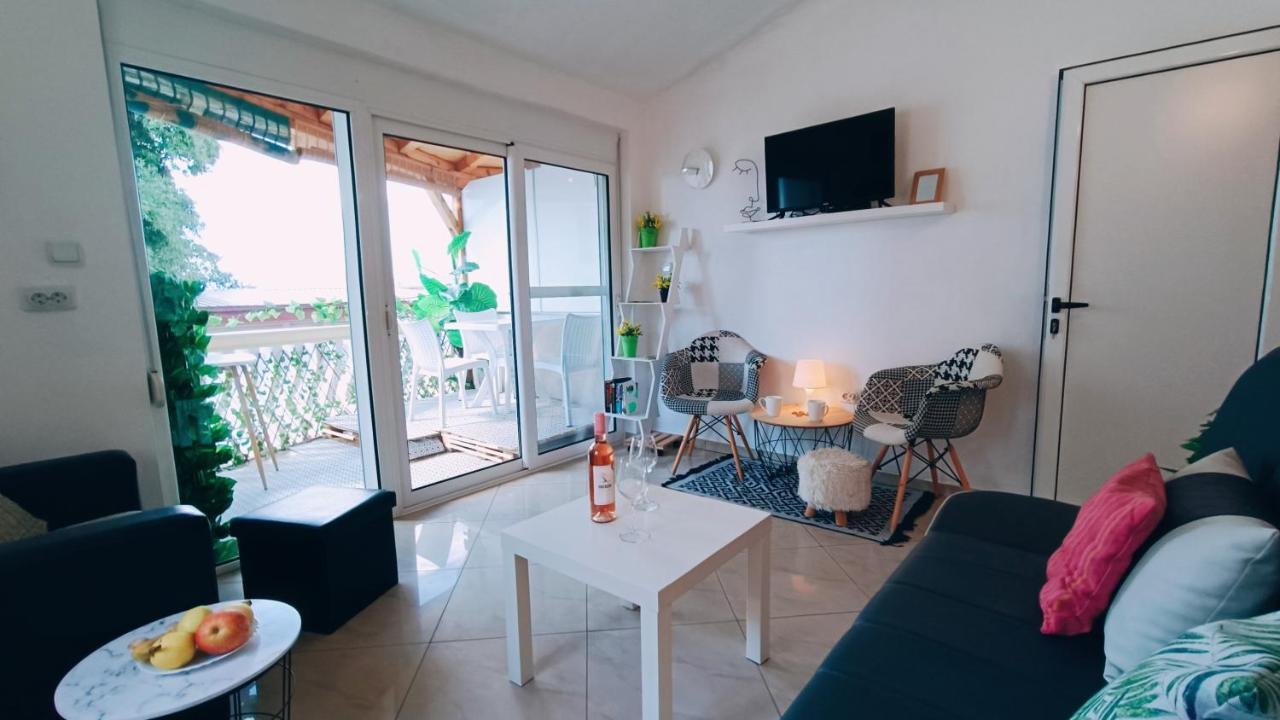 Beach Apartment With Beach Chairs N.1 Utjeha Exterior foto