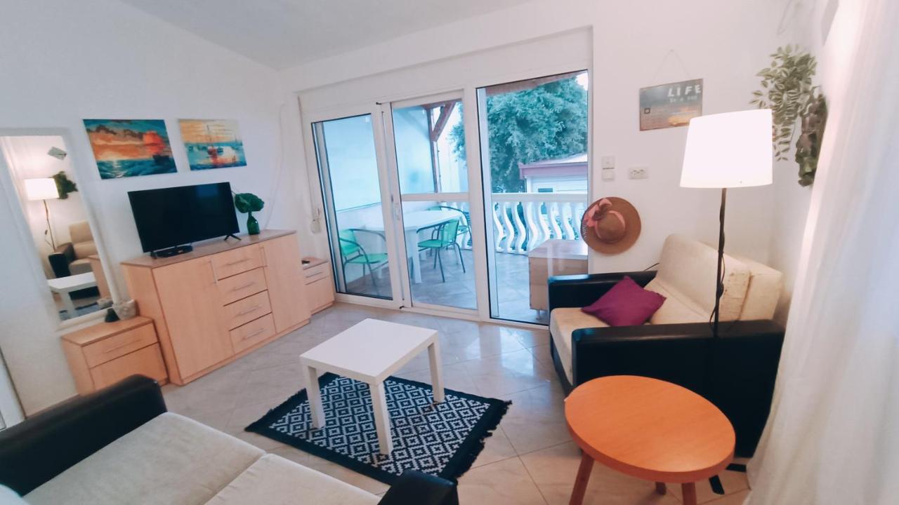Beach Apartment With Beach Chairs N.1 Utjeha Quarto foto