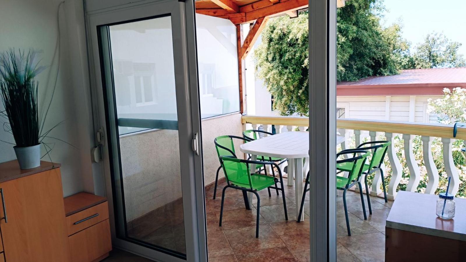 Beach Apartment With Beach Chairs N.1 Utjeha Quarto foto